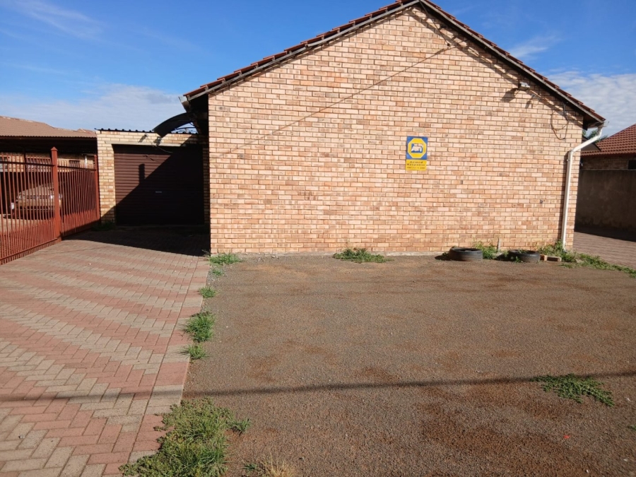 To Let 3 Bedroom Property for Rent in Grasslands Free State